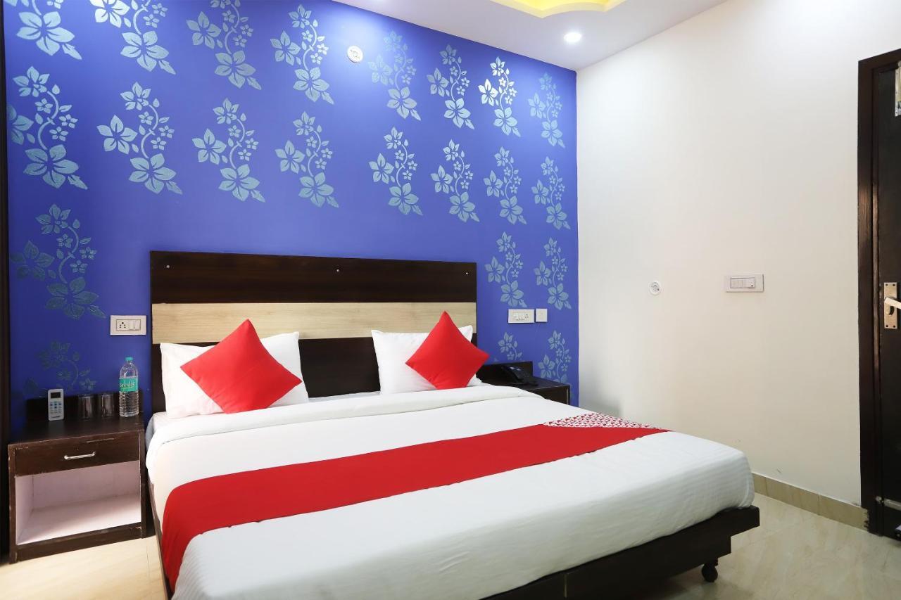 Oyo Flagship 42619 Diamond Key Hotel Delhi  Exterior photo