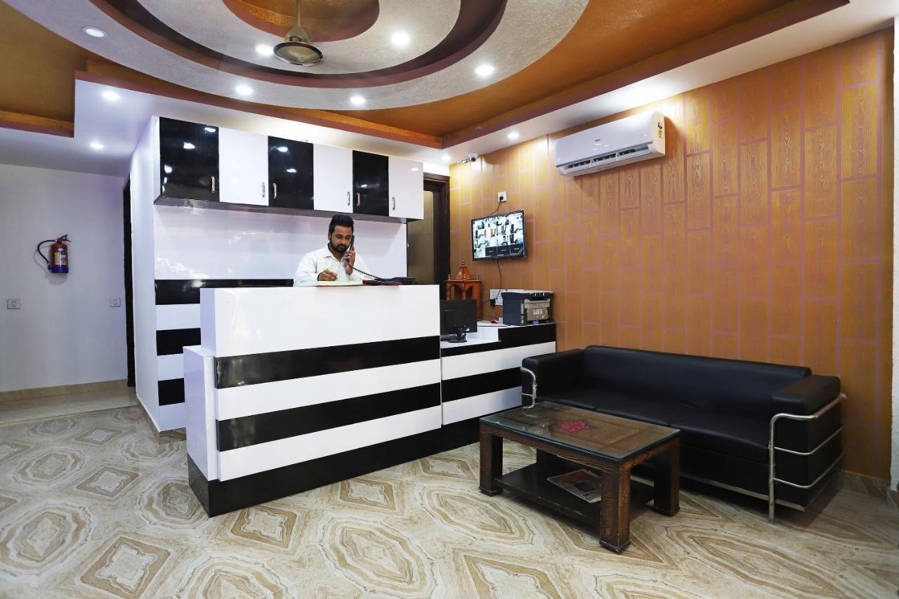 Oyo Flagship 42619 Diamond Key Hotel Delhi  Exterior photo